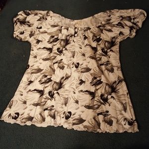 Susan Lawrence top